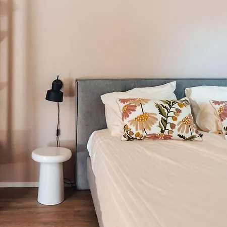 بيت للعطل Knus I Tiny House Op De Veluwe إبّ